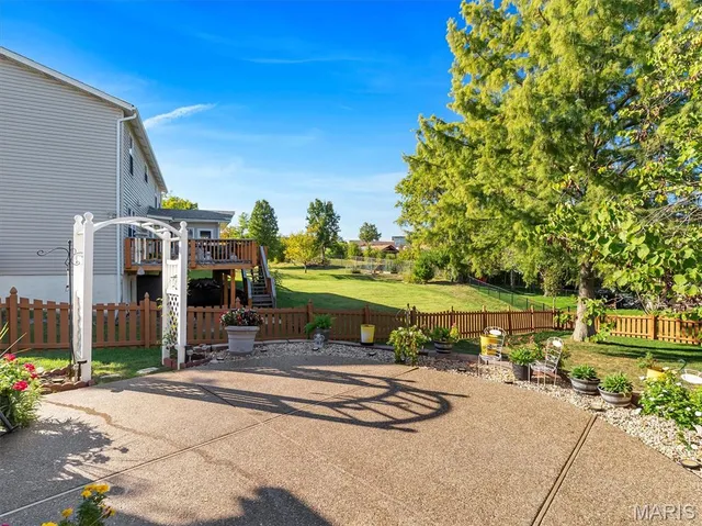 $445,000 | 1221 Newport Landing Drive, Fenton, MO 63026