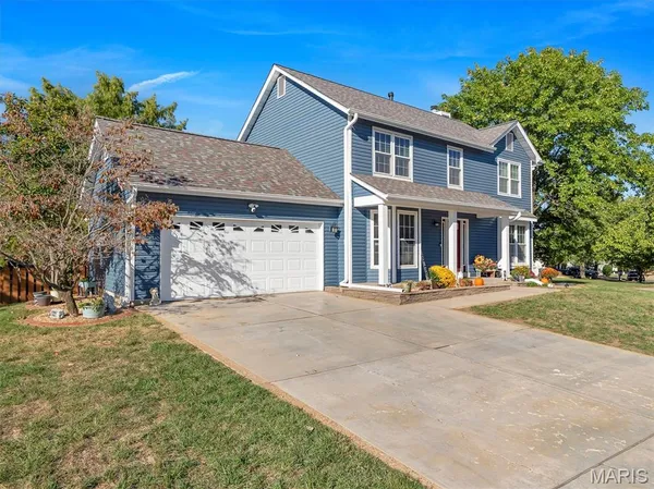 $445,250 | 1221 Newport Landing Drive, Fenton, MO 63026