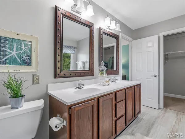$445,250 | 1221 Newport Landing Drive, Fenton, MO 63026