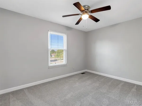 $445,250 | 1221 Newport Landing Drive, Fenton, MO 63026