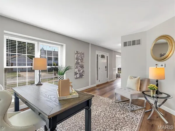 $445,250 | 1221 Newport Landing Drive, Fenton, MO 63026