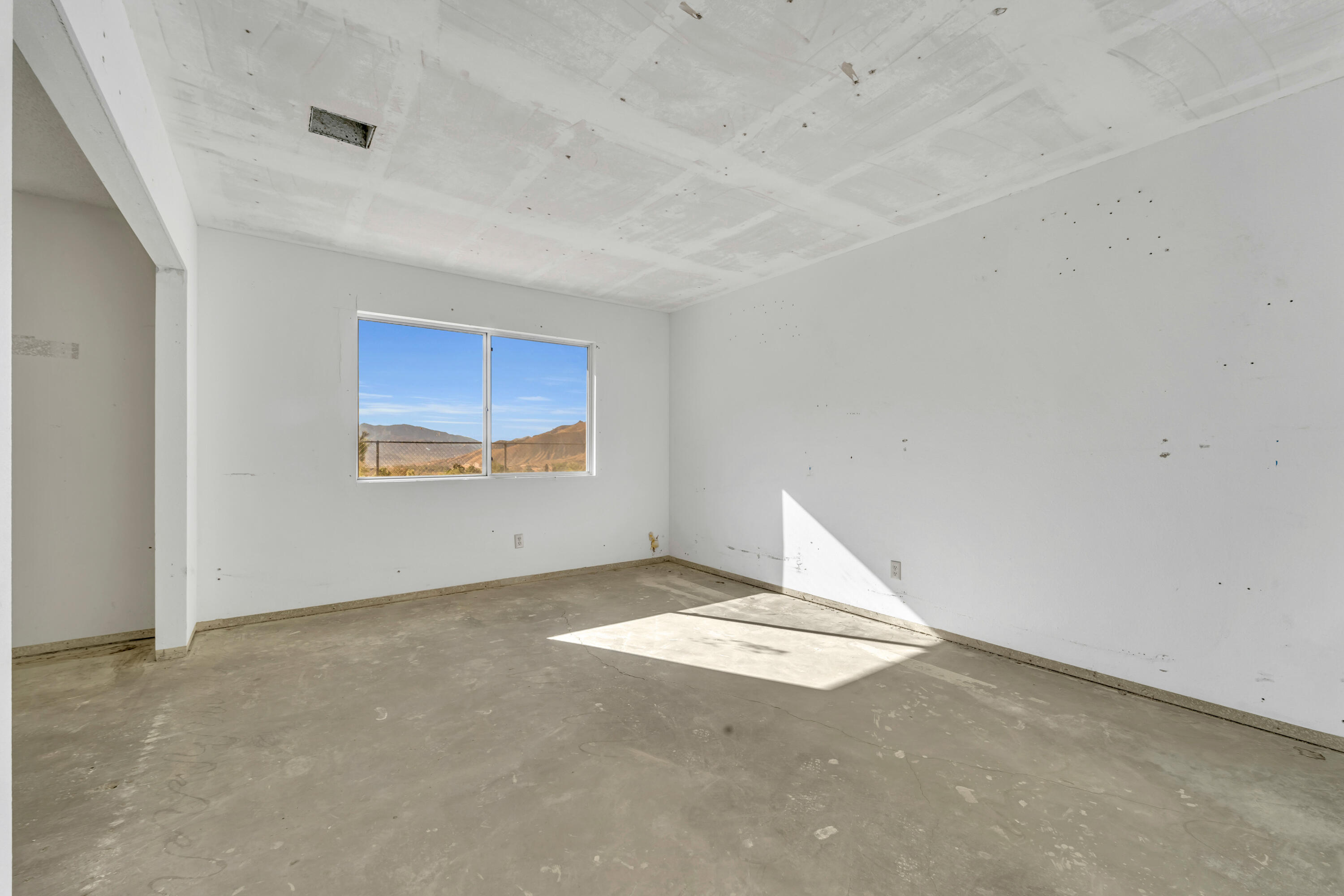 31427 Indian Oak Road Acton, CA 93510 - Photo 18 of 30 an empty room with windows