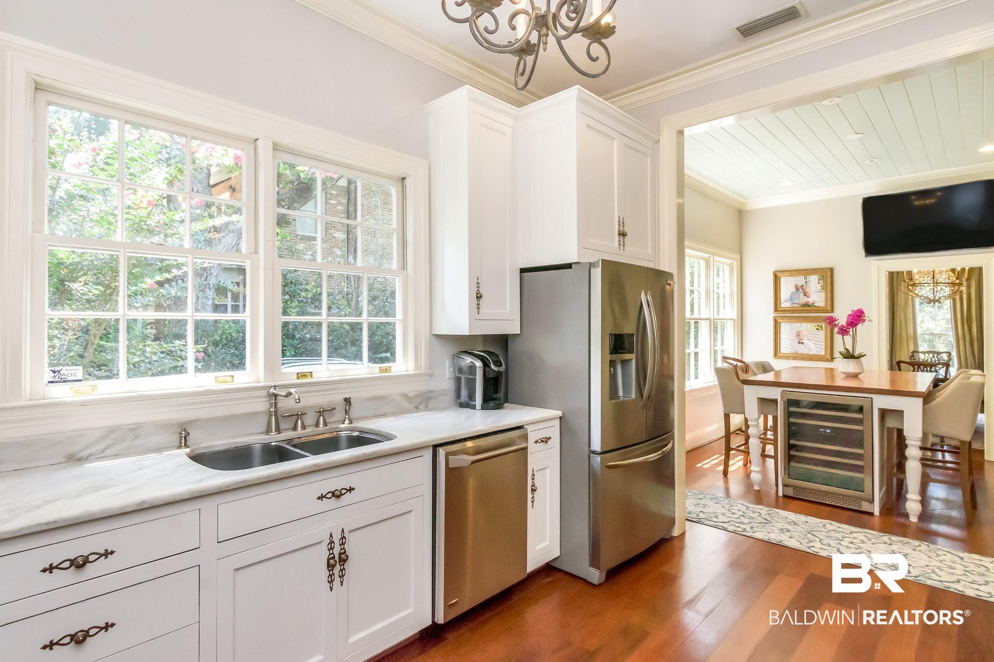 1915 Old Shell Road Mobile, AL 36607 - Photo 21 of 38
