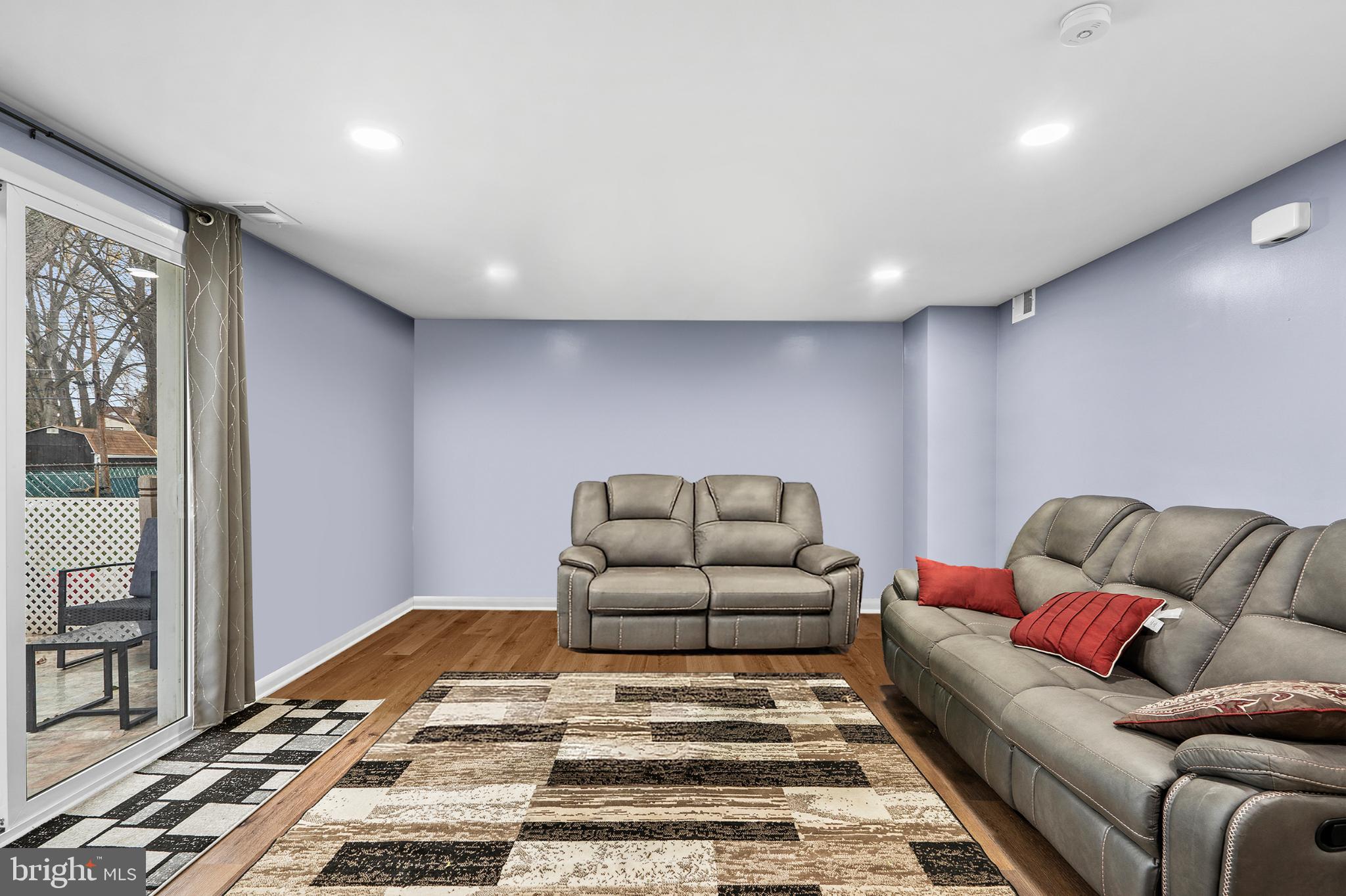 8912 Turton Drive Philadelphia, PA 19115 - Photo 16 of 34 Family Room Plants removed