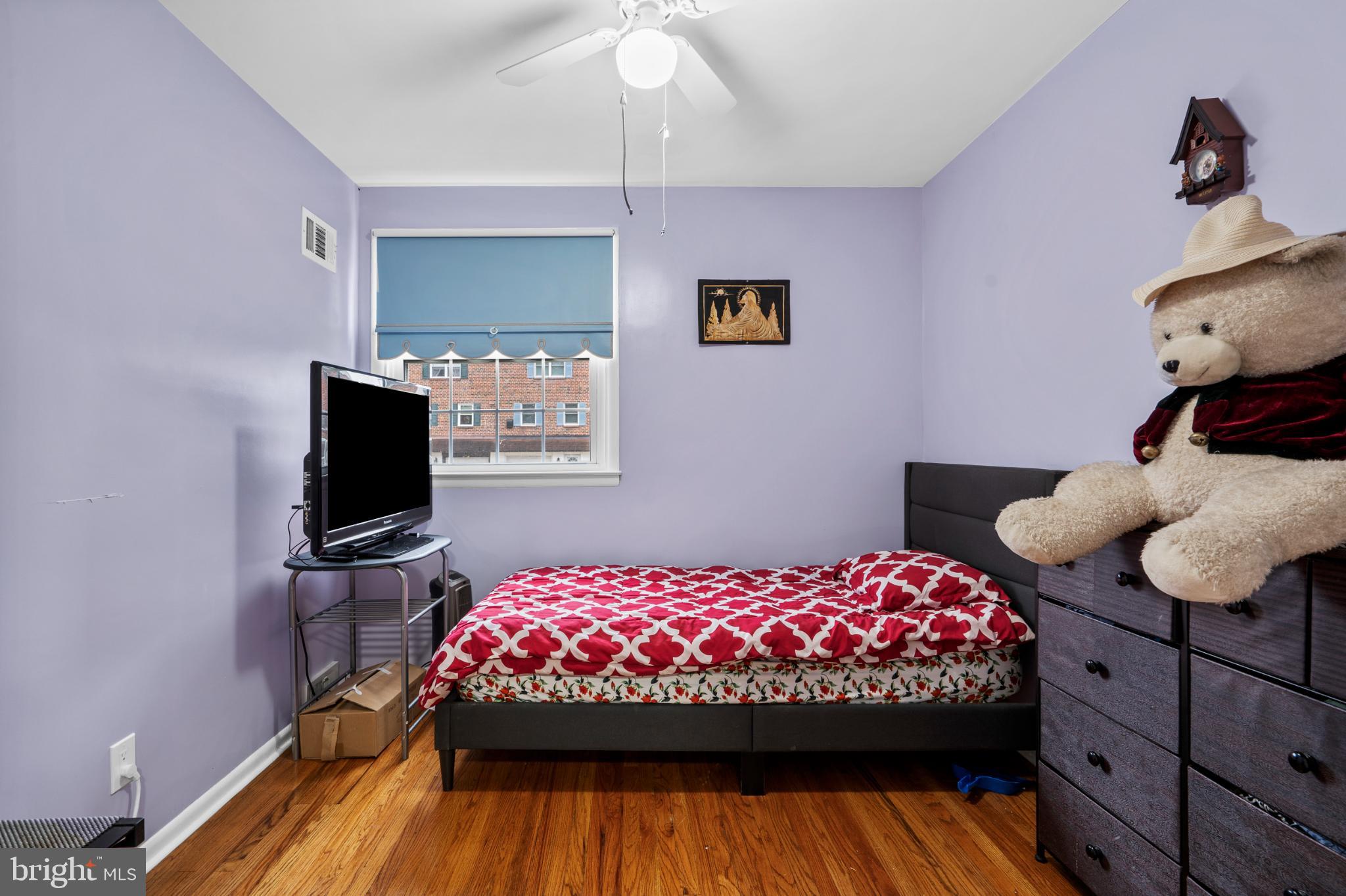8912 Turton Drive Philadelphia, PA 19115 - Photo 20 of 34 Cozy bedroom with playful charm.
