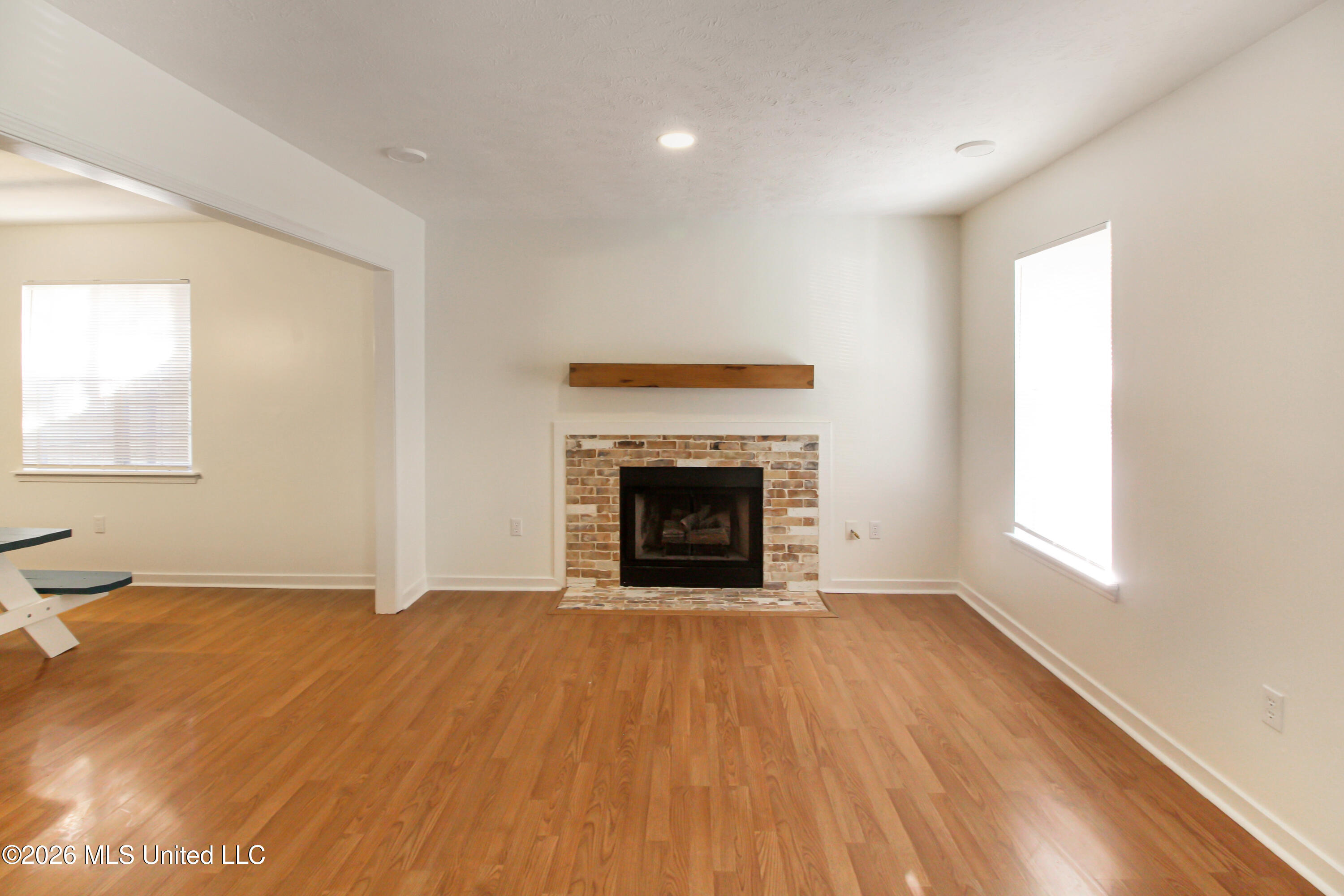 340 North Grove Circle Brandon, MS 39047 - Photo 3 of 32 IMG_0442