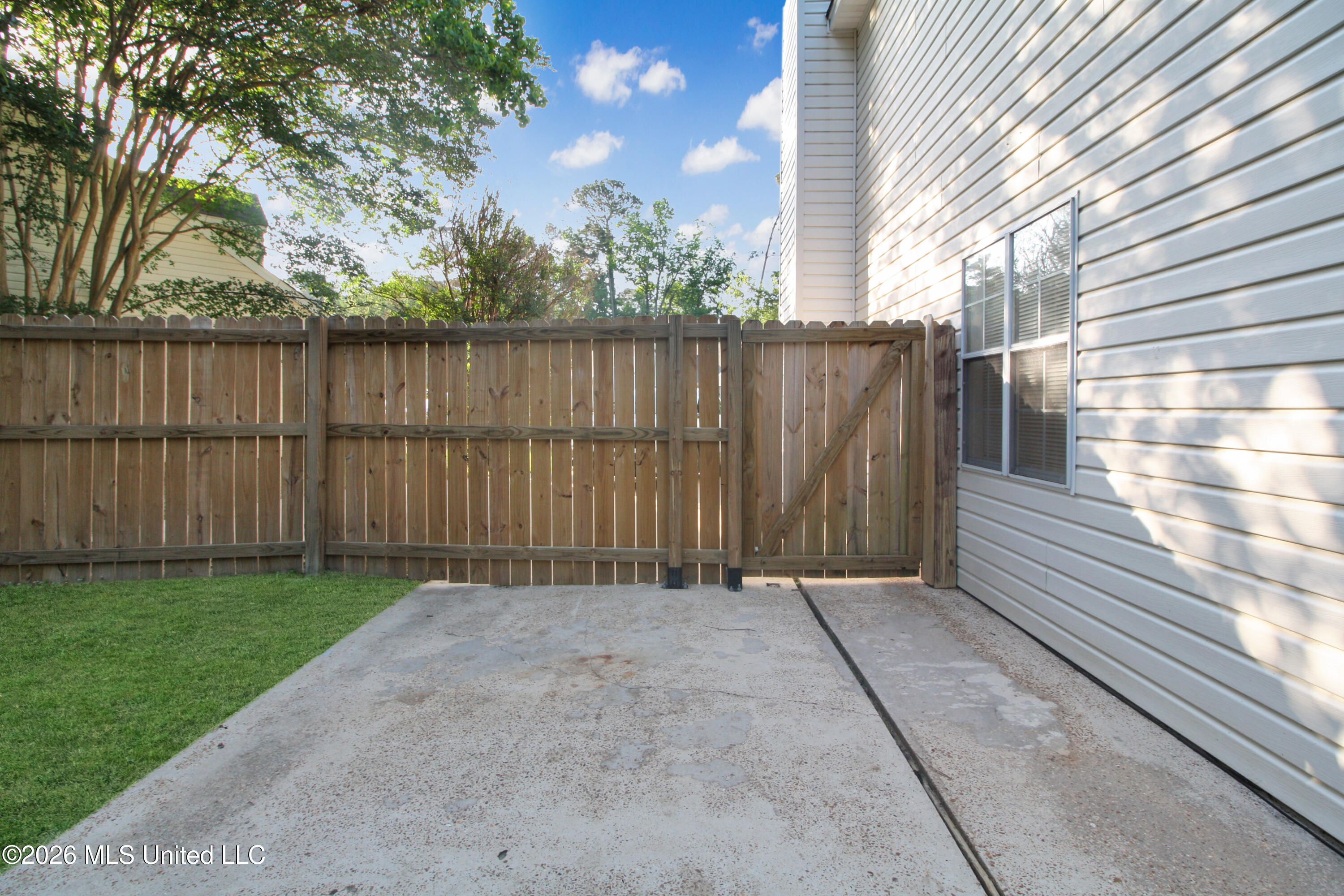 340 North Grove Circle Brandon, MS 39047 - Photo 31 of 32 IMG_0486