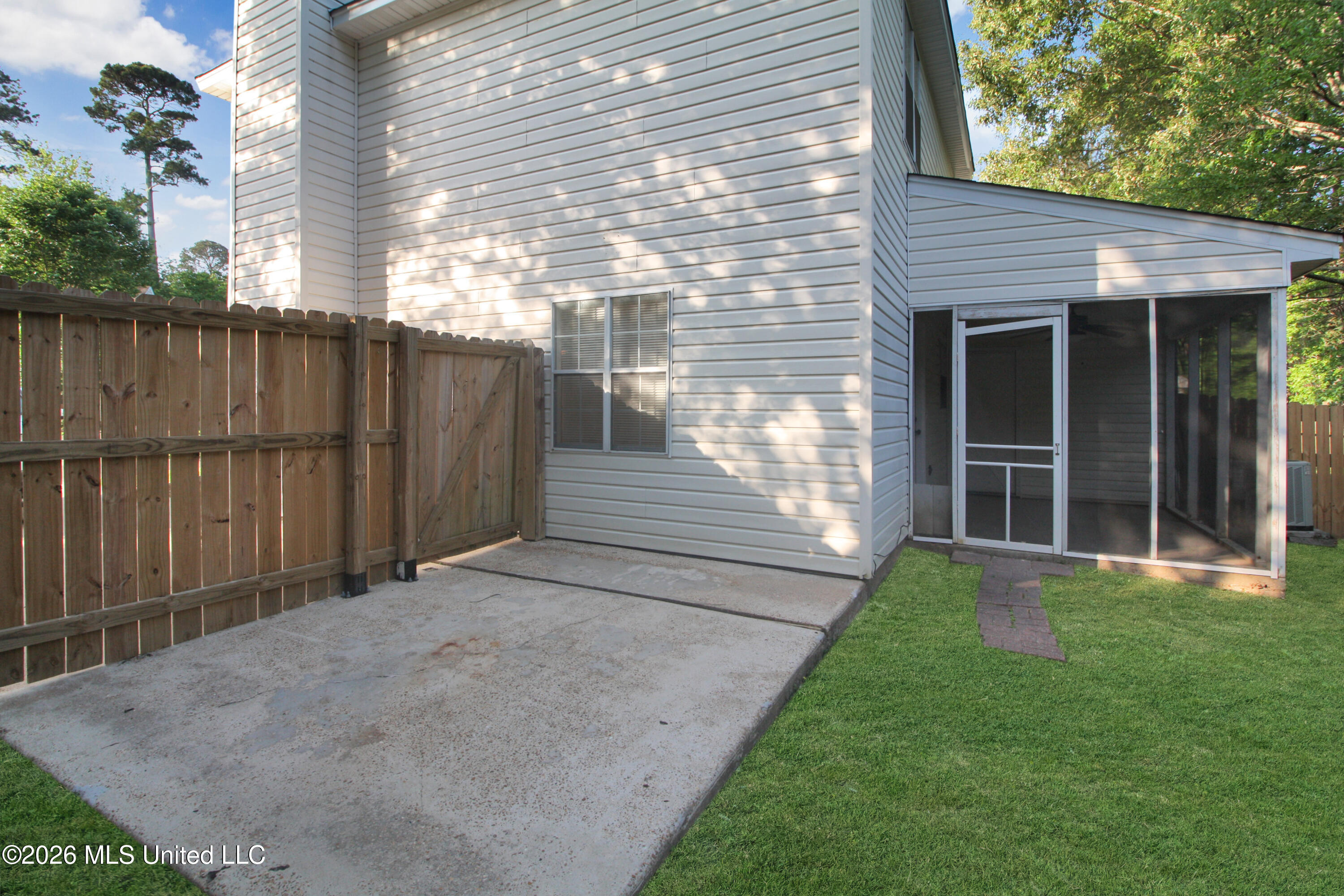 340 North Grove Circle Brandon, MS 39047 - Photo 32 of 32 IMG_0488