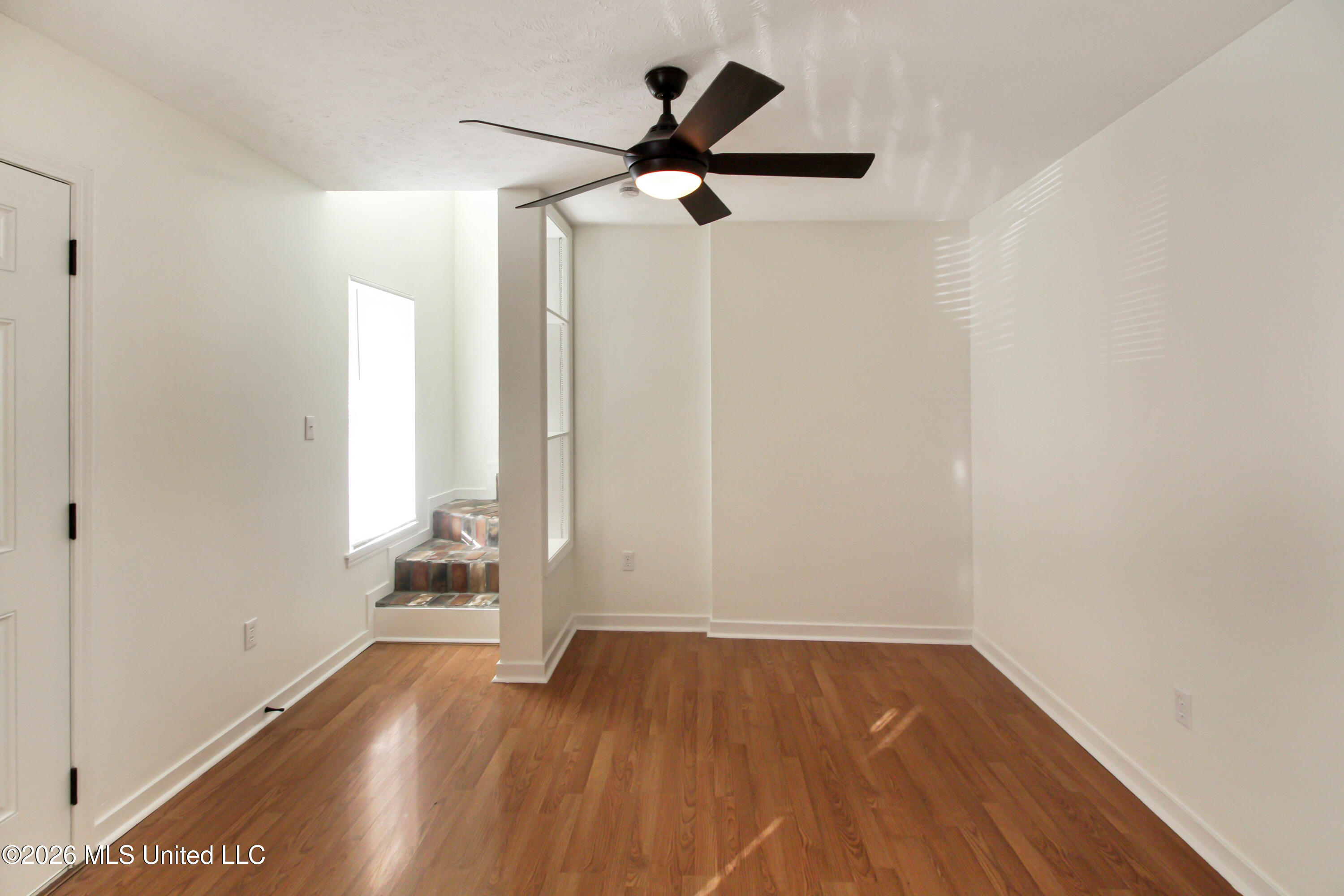 340 North Grove Circle Brandon, MS 39047 - Photo 7 of 32 IMG_0438