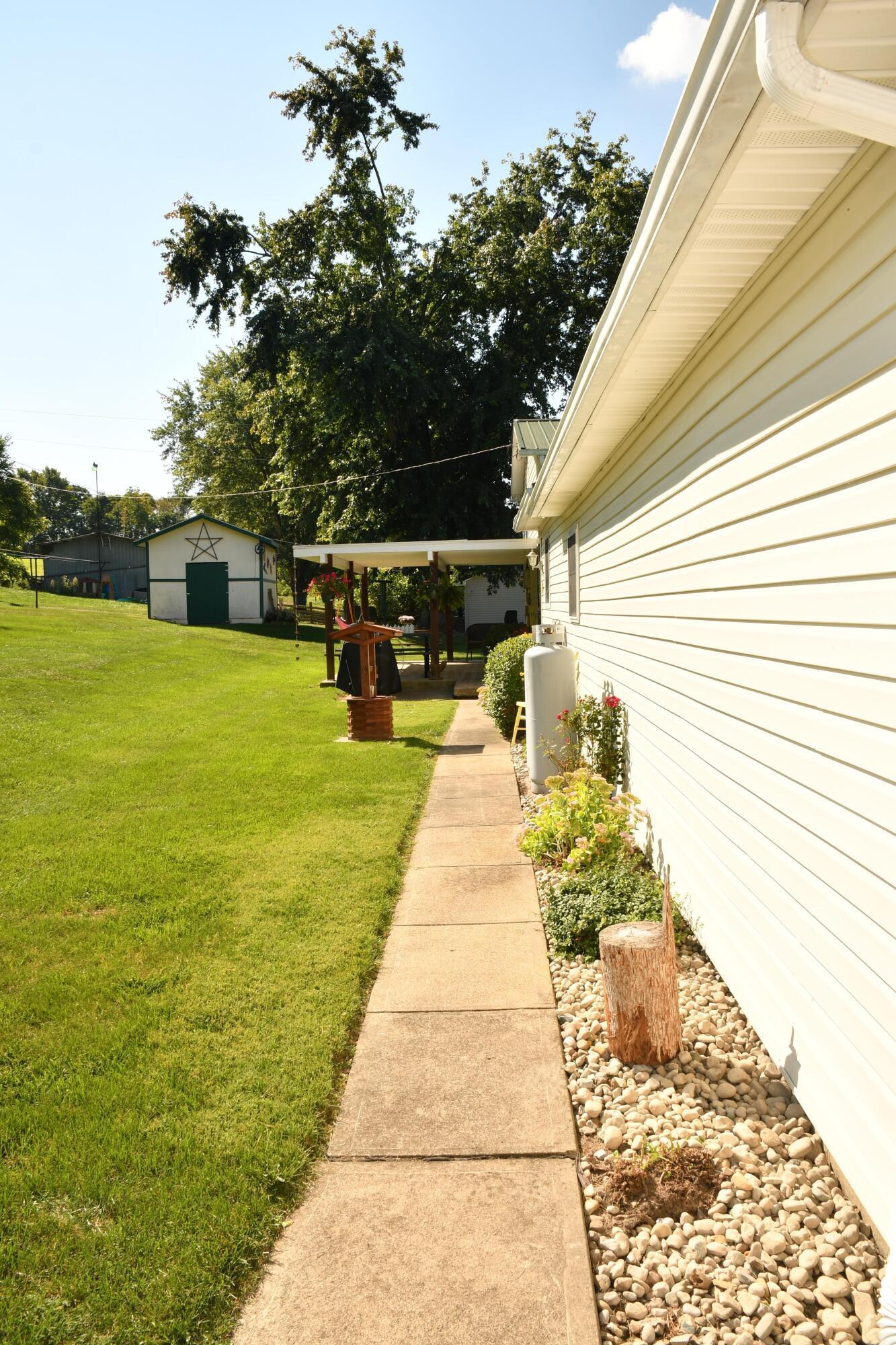 5400 Hopewell Church Road Southwest Lancaster, OH 43130 - Photo 18 of 37 CLK_0915.jpg