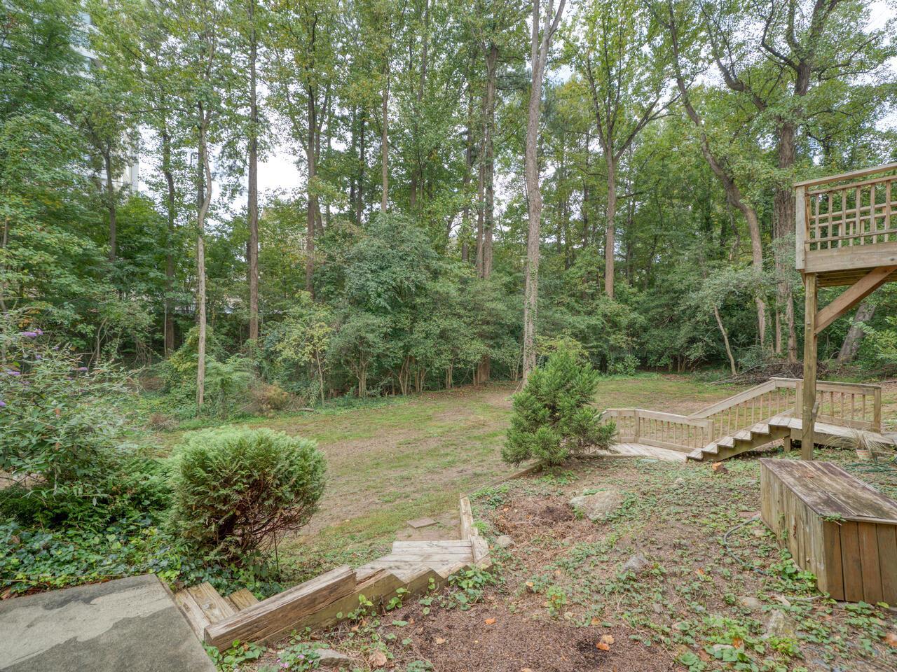 300 Dartmouth Road Raleigh, NC 27609 - Photo 25 of 28 a view of a park
