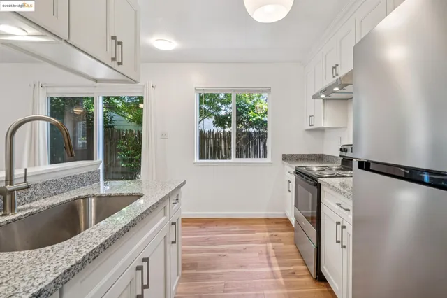 $1,400,000 | 574 66th Street, Oakland, CA 94609