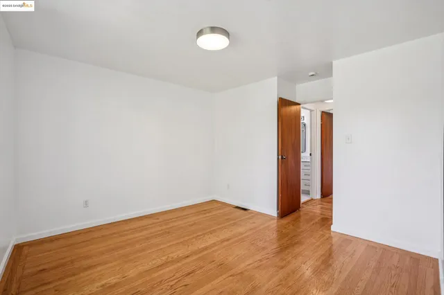 $1,400,000 | 574 66th Street, Oakland, CA 94609