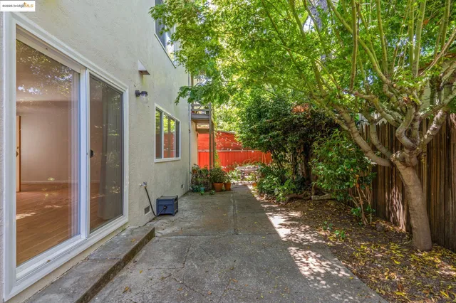 $1,400,000 | 574 66th Street, Oakland, CA 94609