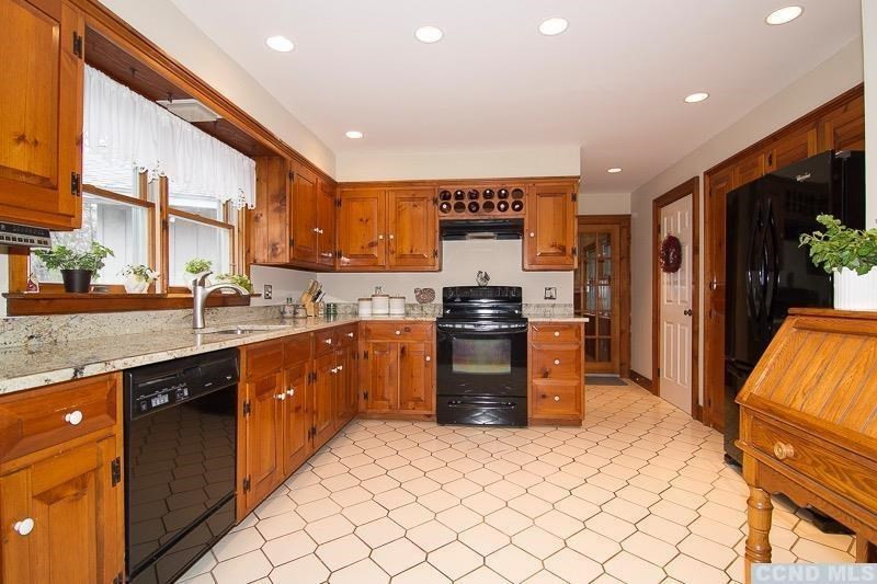 16 Dunbar Road Claverack, NY 12534 - Photo 3 of 10 Photo 3