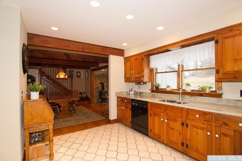 16 Dunbar Road Claverack, NY 12534 - Photo 4 of 10 Photo 4