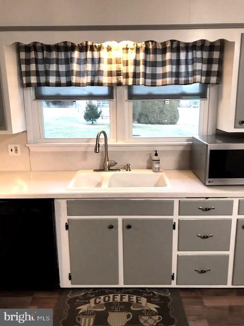 6 Kenneth Avenue Spring City, PA 19475 - Photo 8 of 11 Kitchen