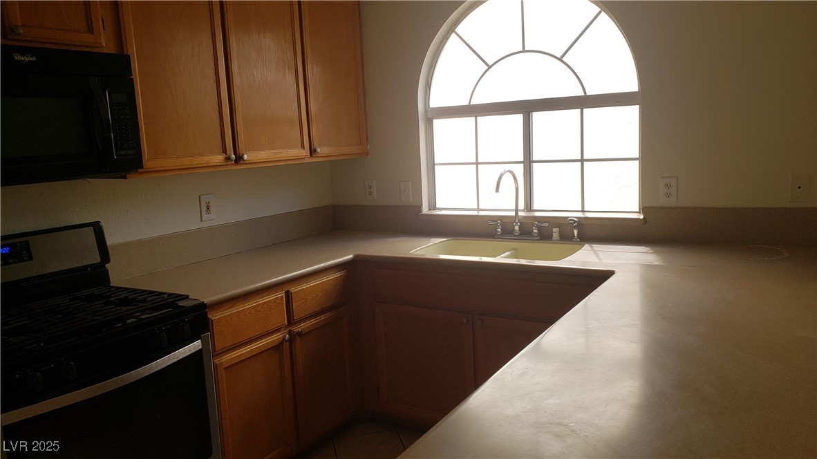 970 Flapjack Drive Henderson, NV 89014 - Photo 32 of 69