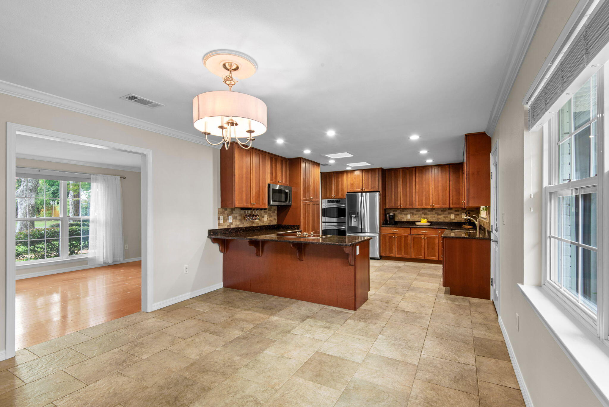 5 Maple Avenue Shalimar, FL 32579 - Photo 11 of 49 12-5_Maple_Ave_20260709_144