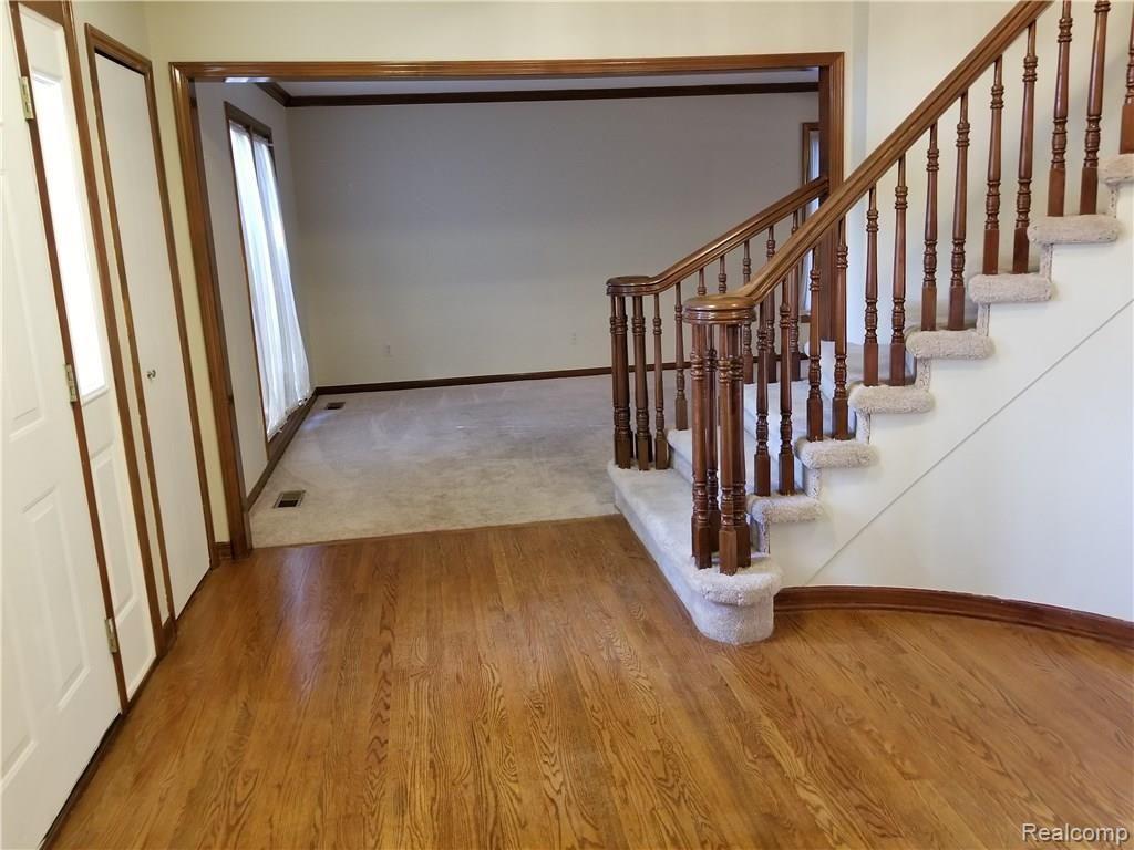 3120 Burlington Drive Rochester, MI 48306 - Photo 12 of 47