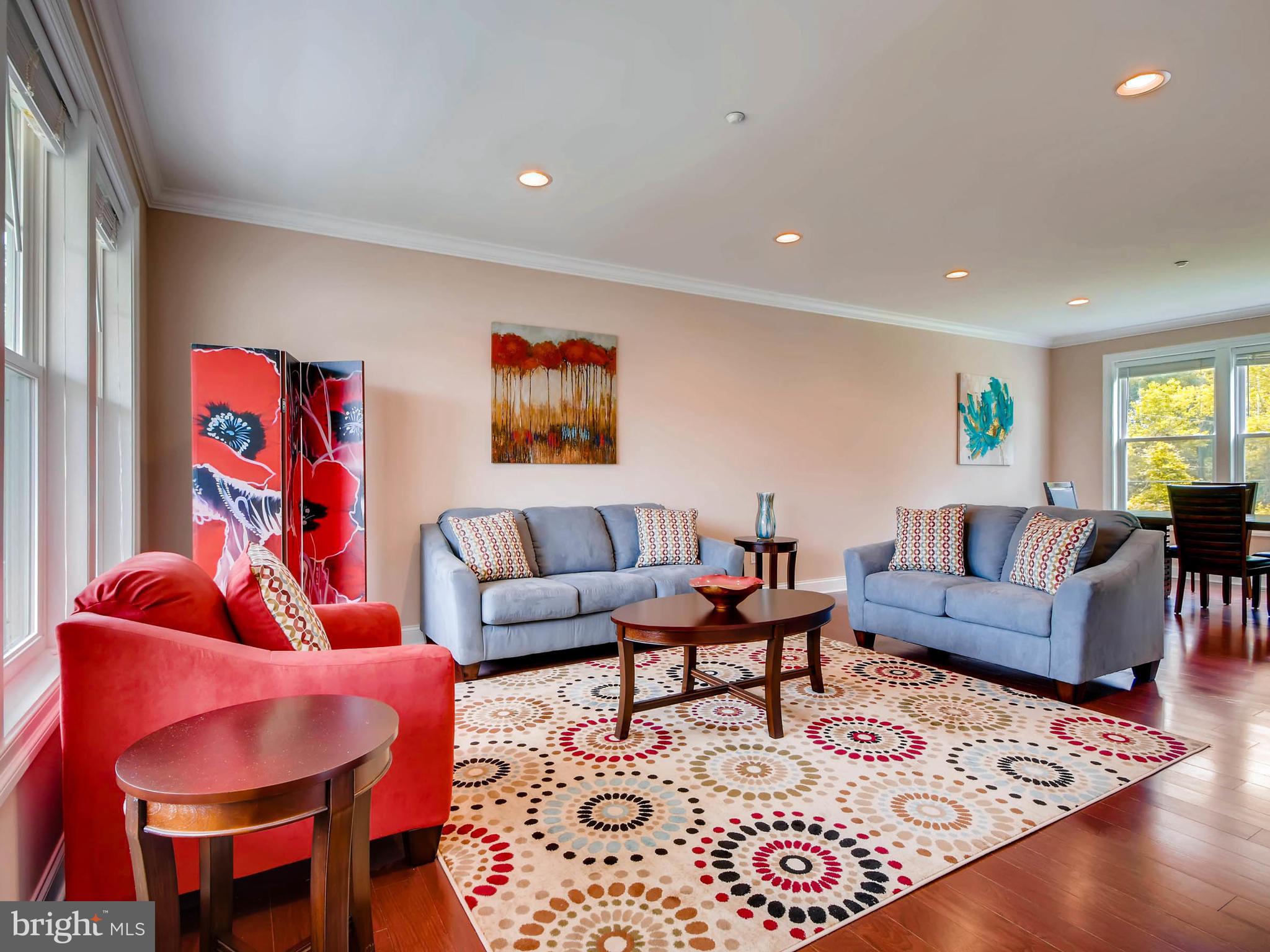 9832 Magledt Road Baltimore, MD 21234 - Photo 5 of 30 Living Room