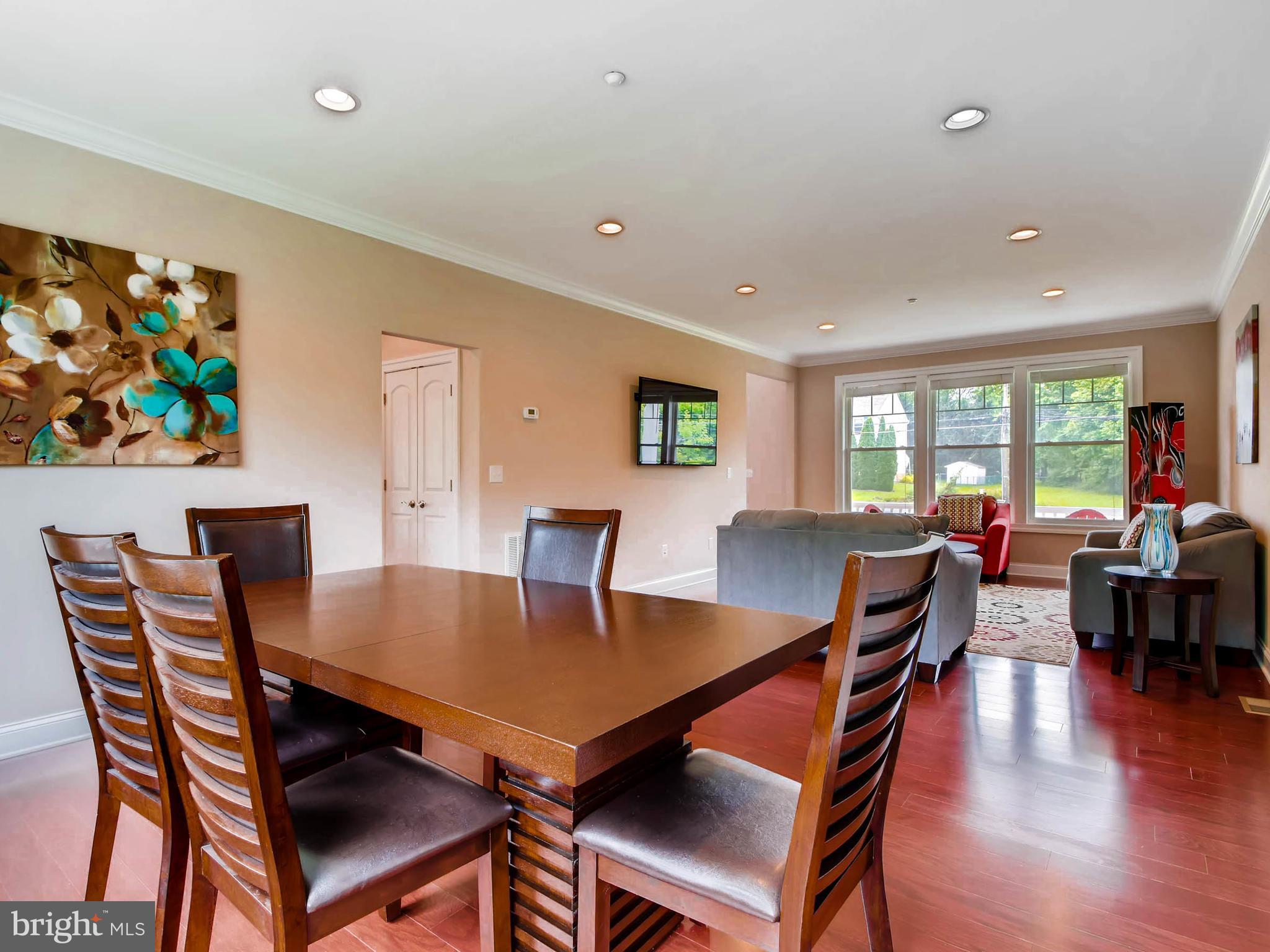 9832 Magledt Road Baltimore, MD 21234 - Photo 9 of 30 Dining Room