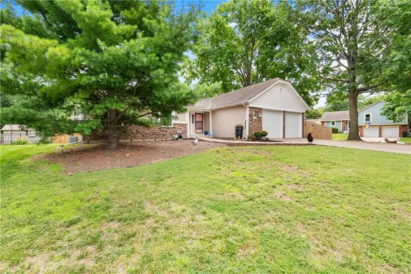 $355,000 | 2120 East 153rd Terrace, Olathe, KS 66062