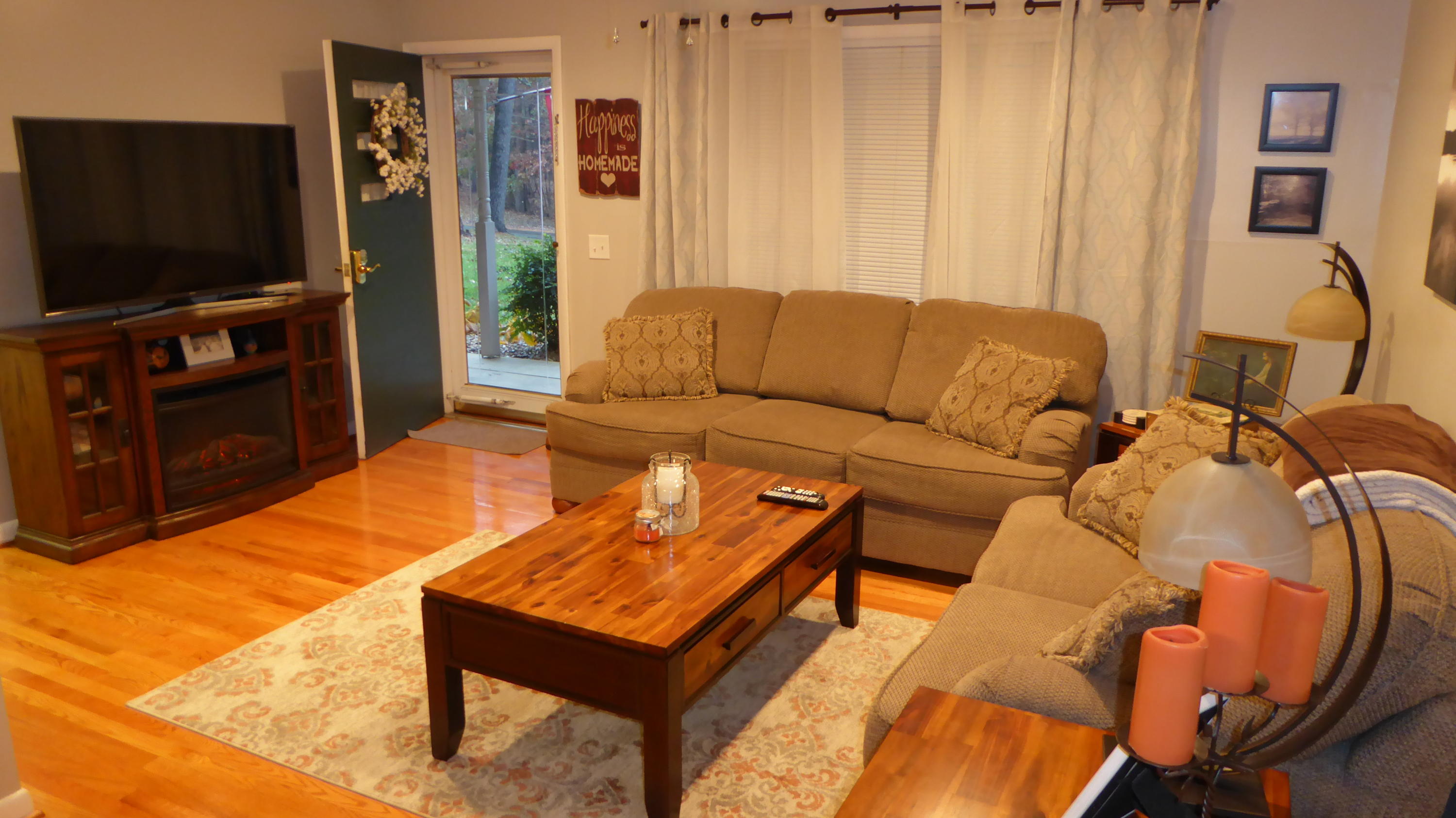 713 Red Valley Road Boones Mill, VA 24065 - Photo 20 of 36 20 Living Room