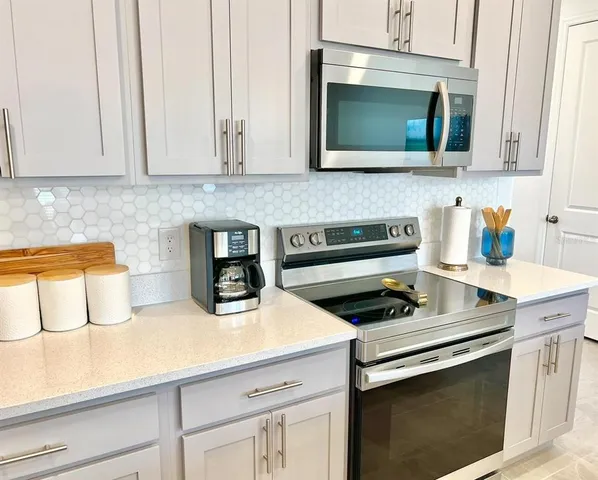 $2,000 | 742 Longboat Drive, Davenport, FL 33896