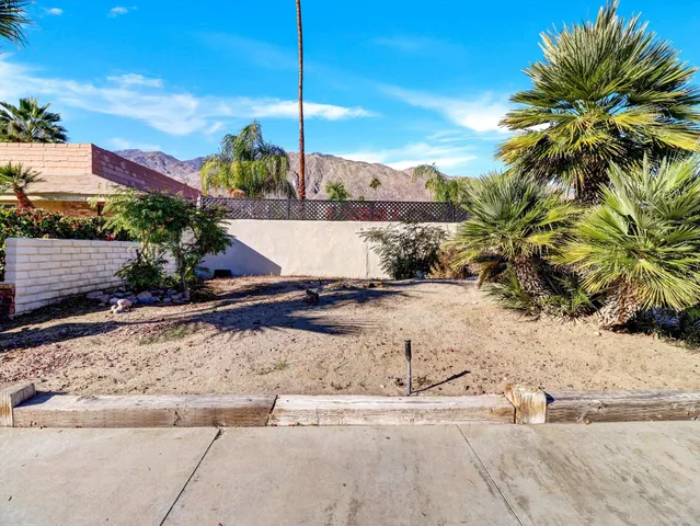 $1,325,000 | 525 South Thornhill Road, Palm Springs, CA 92264