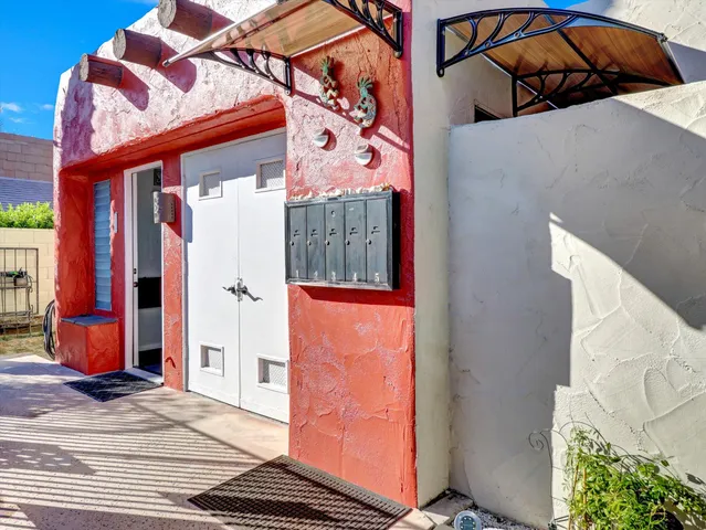 $1,325,000 | 525 South Thornhill Road, Palm Springs, CA 92264