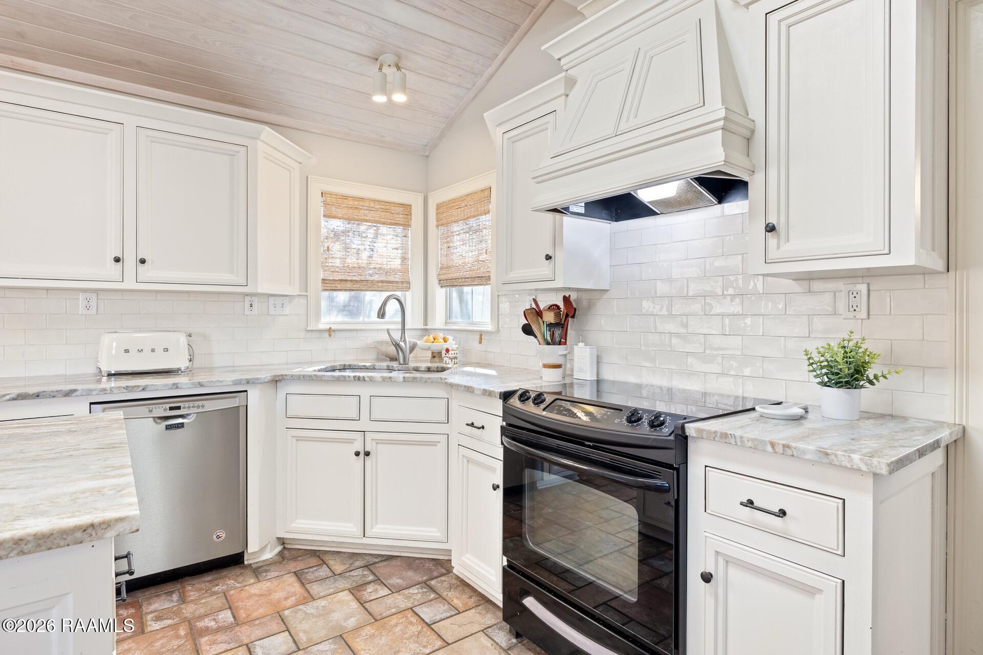 108 Stonehill Road Lafayette, LA 70508 - Photo 12 of 29 108 Stone Hill-14