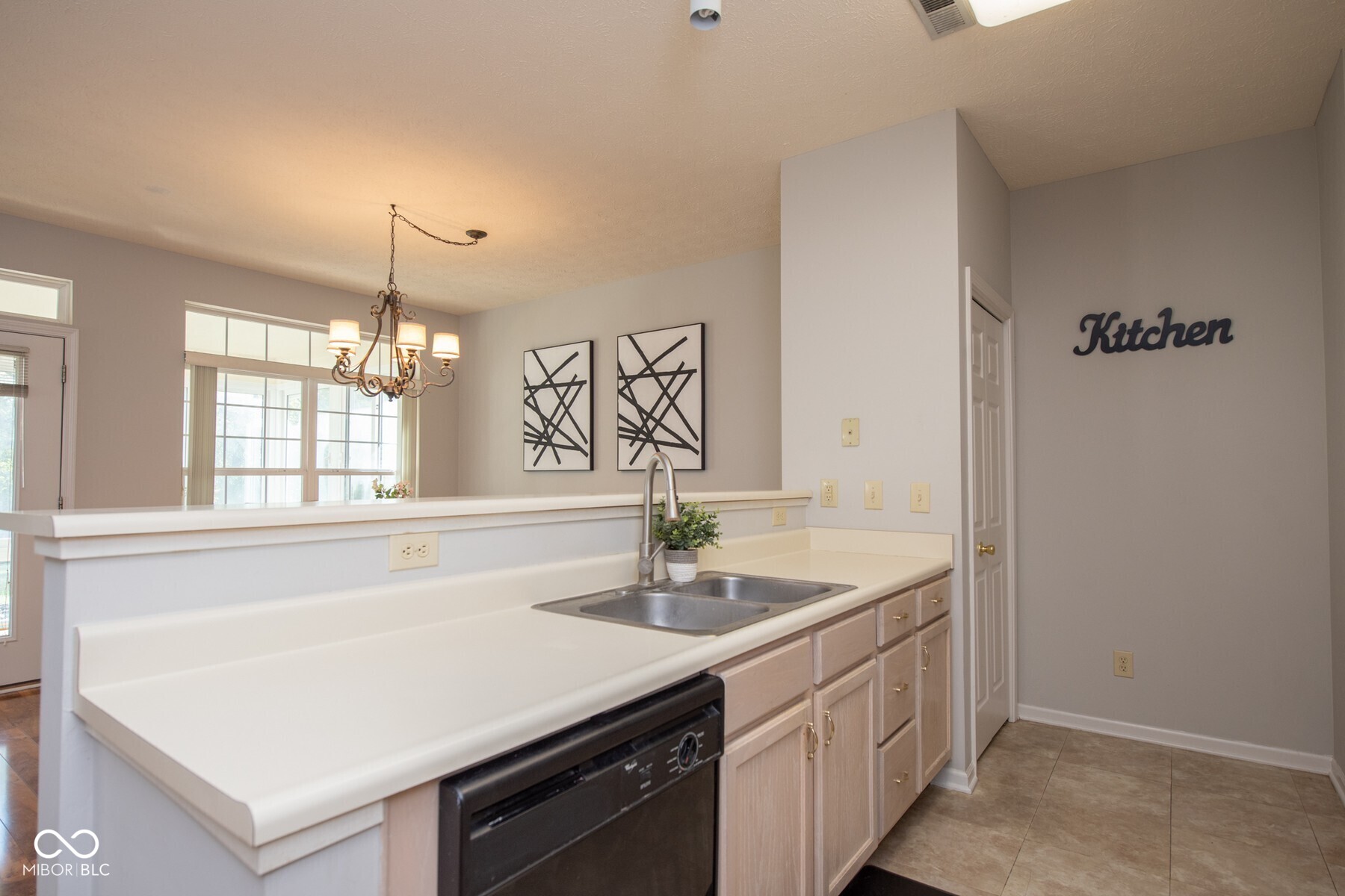 5437 Nighthawk Way Indianapolis, IN 46254 - Photo 8 of 22