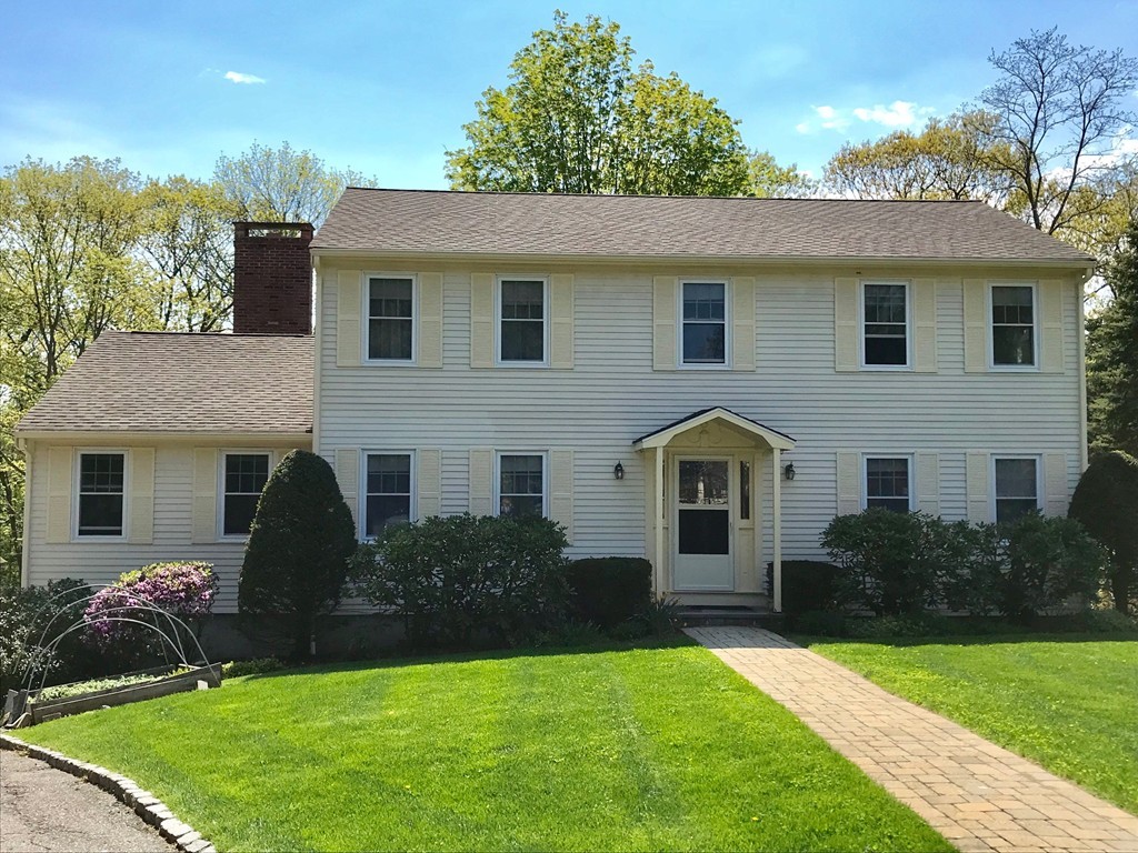 139 Harrington Road Waltham, MA 02452 - Photo 2 of 12 Gallery Image 2