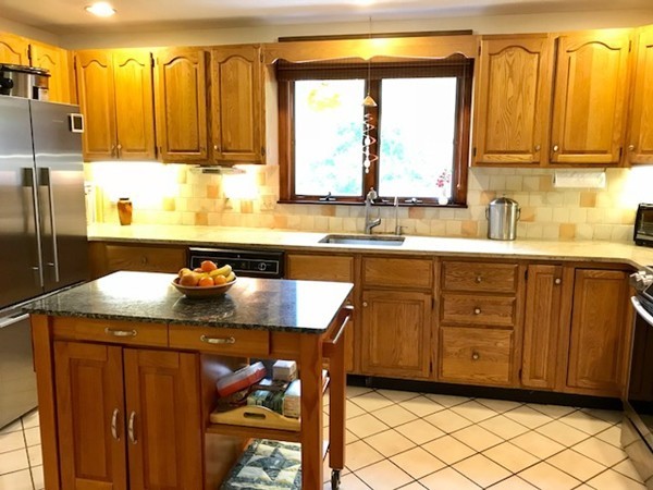 139 Harrington Road Waltham, MA 02452 - Photo 4 of 12 Gallery Image 4