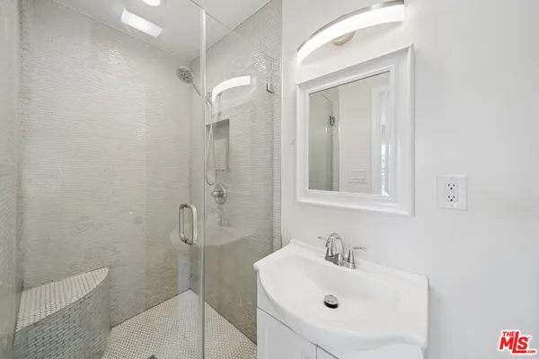 $3,500 | 7946 Fountain Avenue, West Hollywood, CA 90046
