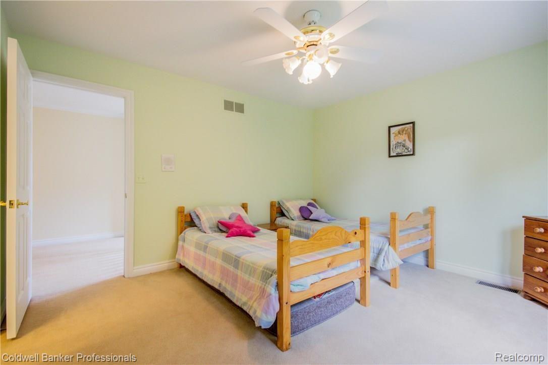 3871 Walnut Brook Drive Rochester, MI 48309 - Photo 23 of 32 23.jpg