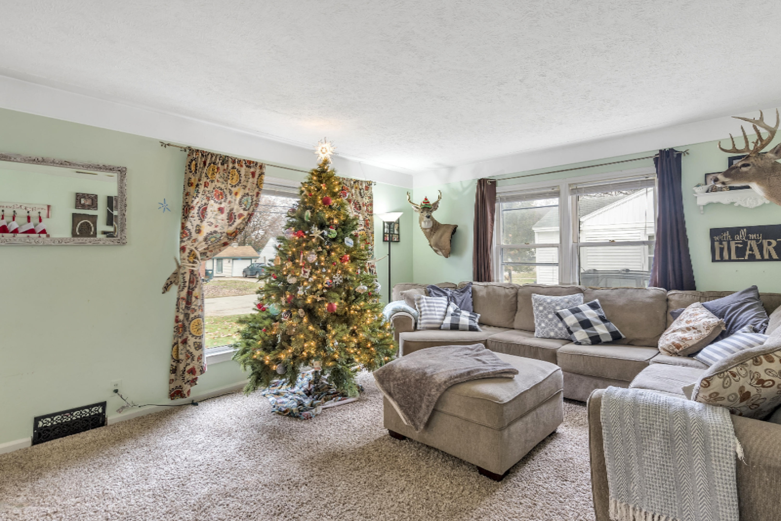 1082 Vos Street Jenison, MI 49428 - Photo 6 of 26 1082-Vos-WindowStill-Real-Estate-Photogr