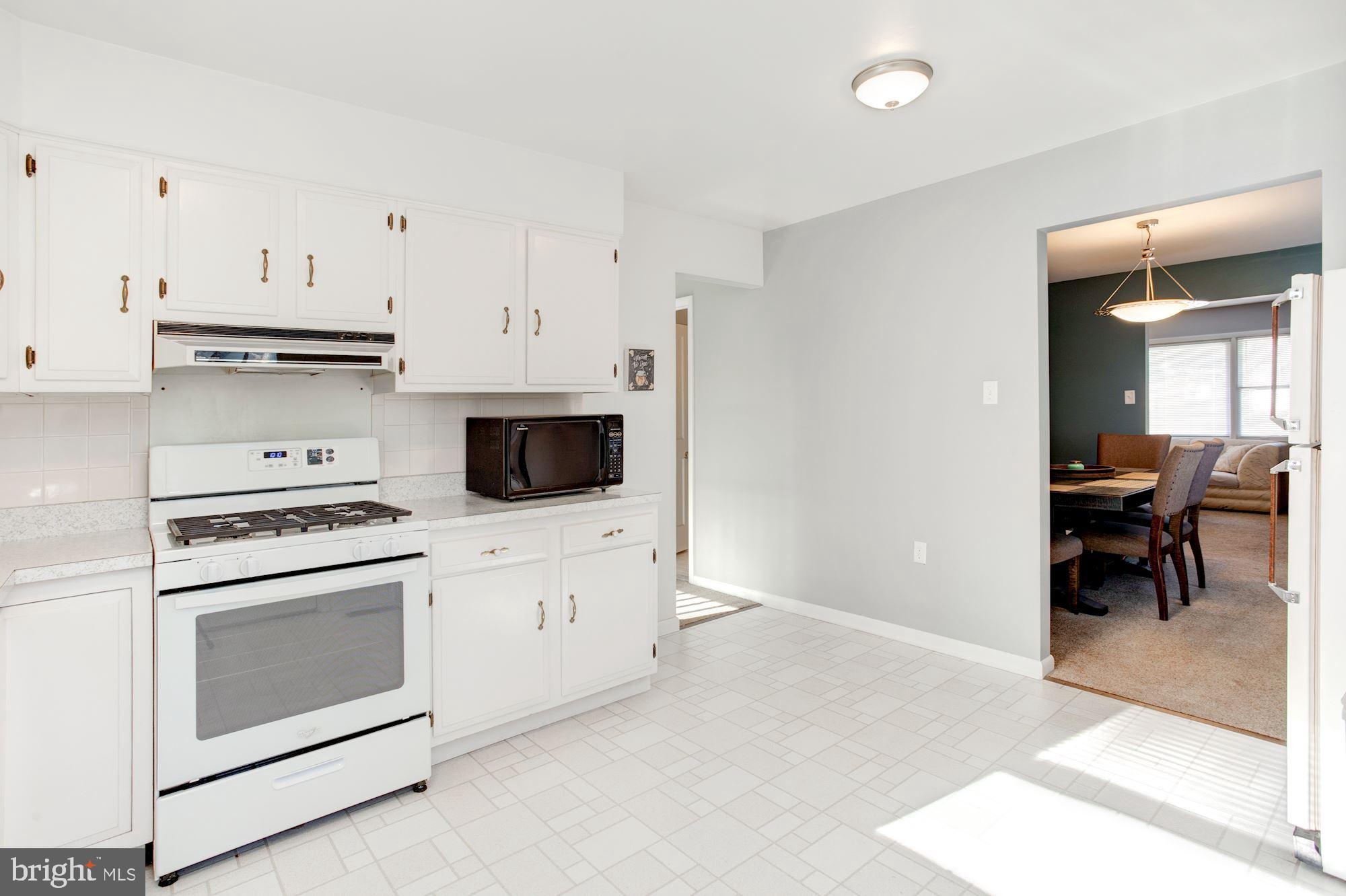613 Beverly Road Reisterstown, MD 21136 - Photo 9 of 26 Kitchen