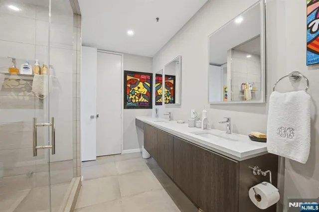 $749,000 | 100 Carlyle Drive, Unit 6MN, Cliffside Park, NJ 07010