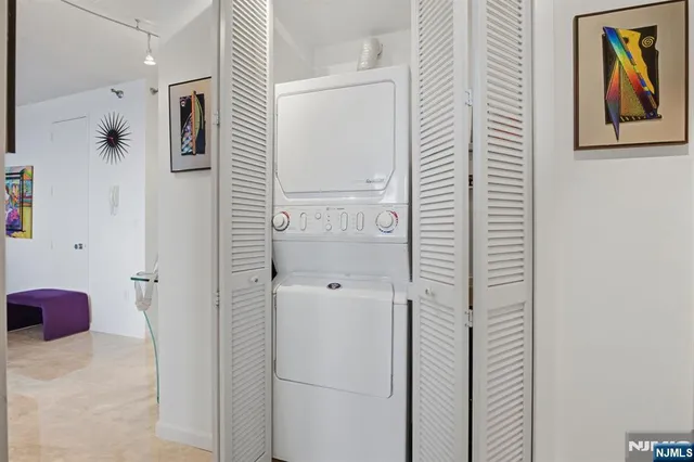 $749,000 | 100 Carlyle Drive, Unit 6MN, Cliffside Park, NJ 07010