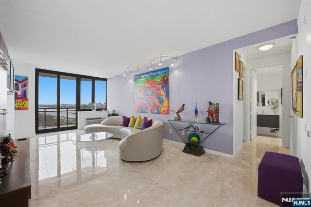 $749,000 | 100 Carlyle Drive, Unit 6MN, Cliffside Park, NJ 07010