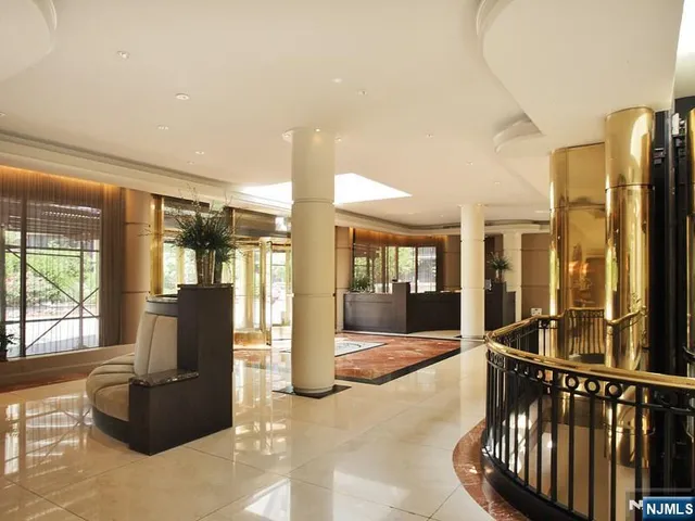 $749,000 | 100 Carlyle Drive, Unit 6MN, Cliffside Park, NJ 07010