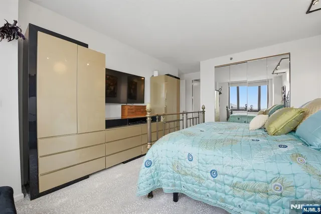 $749,000 | 100 Carlyle Drive, Unit 6MN, Cliffside Park, NJ 07010