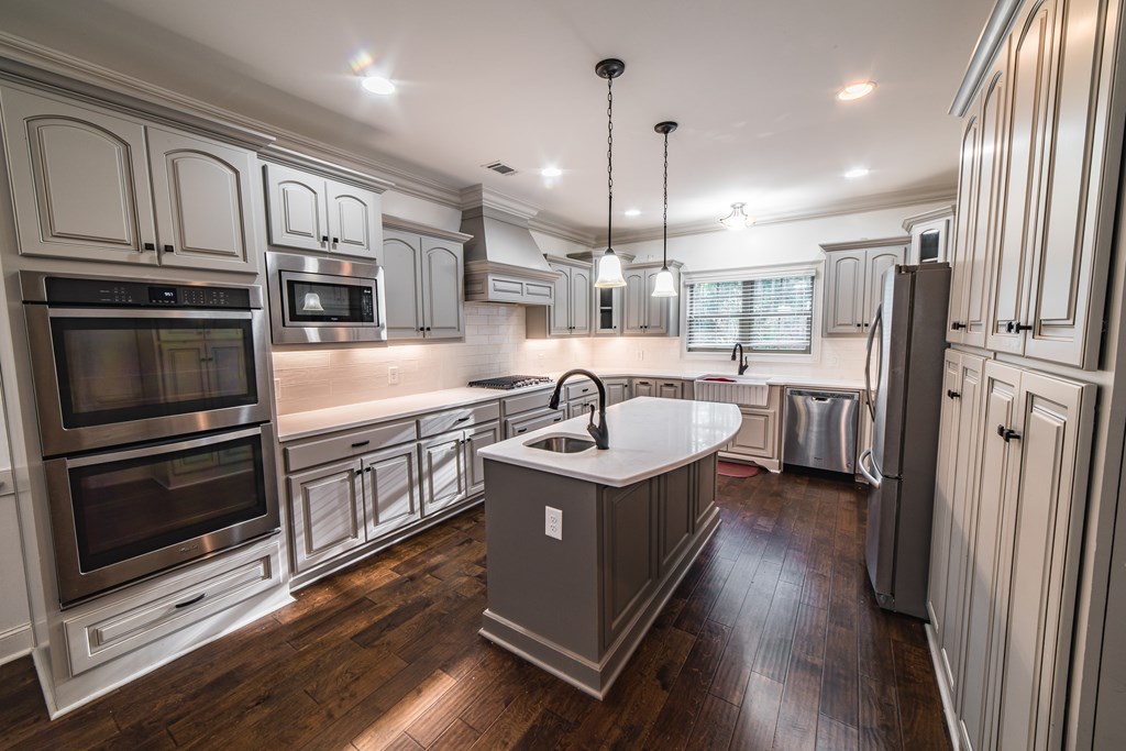 196 Ross Road Waverly Hall, GA 31831 - Photo 11 of 47 Breakfast bar