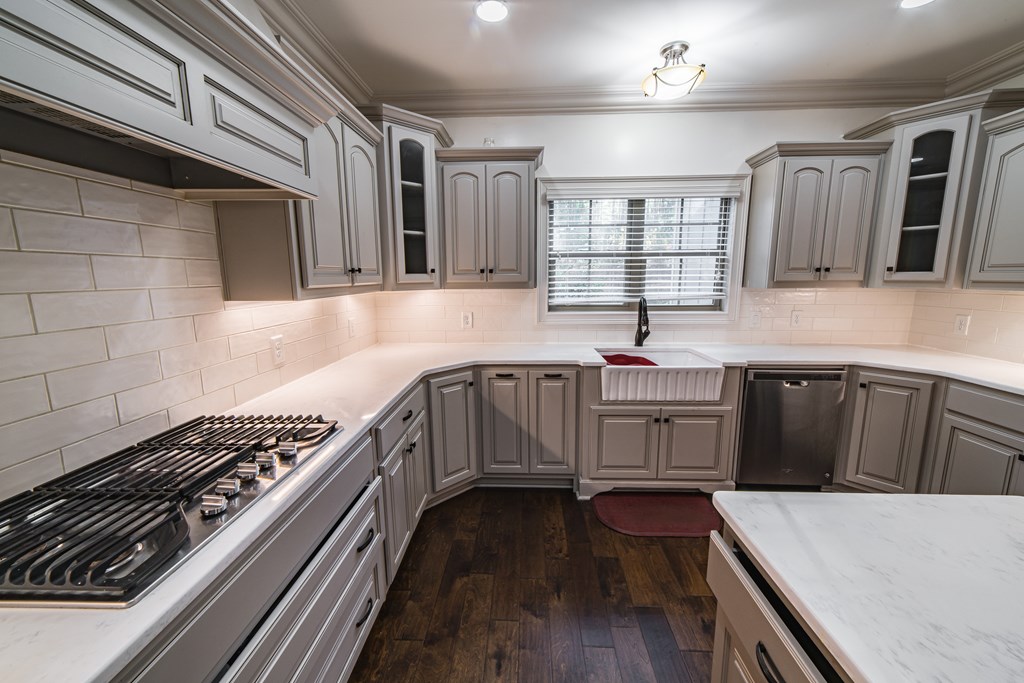196 Ross Road Waverly Hall, GA 31831 - Photo 13 of 47 Gas range cook top