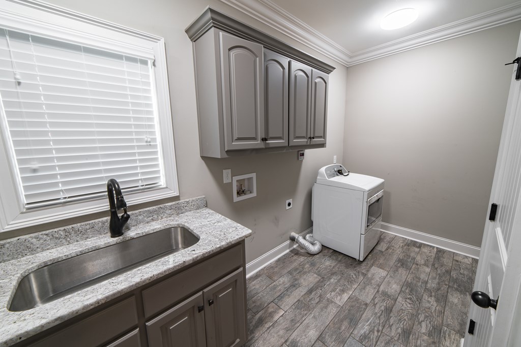 196 Ross Road Waverly Hall, GA 31831 - Photo 33 of 47 Laundry Room