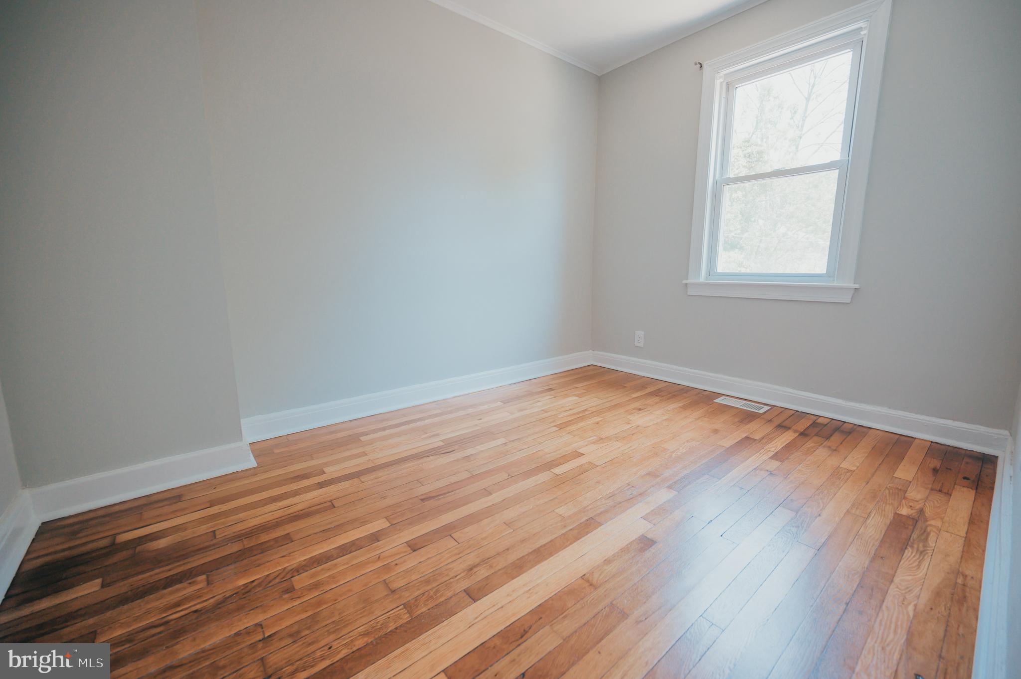 4539 Manorview Road Baltimore, MD 21229 - Photo 18 of 23 Refinished original HW Floors!