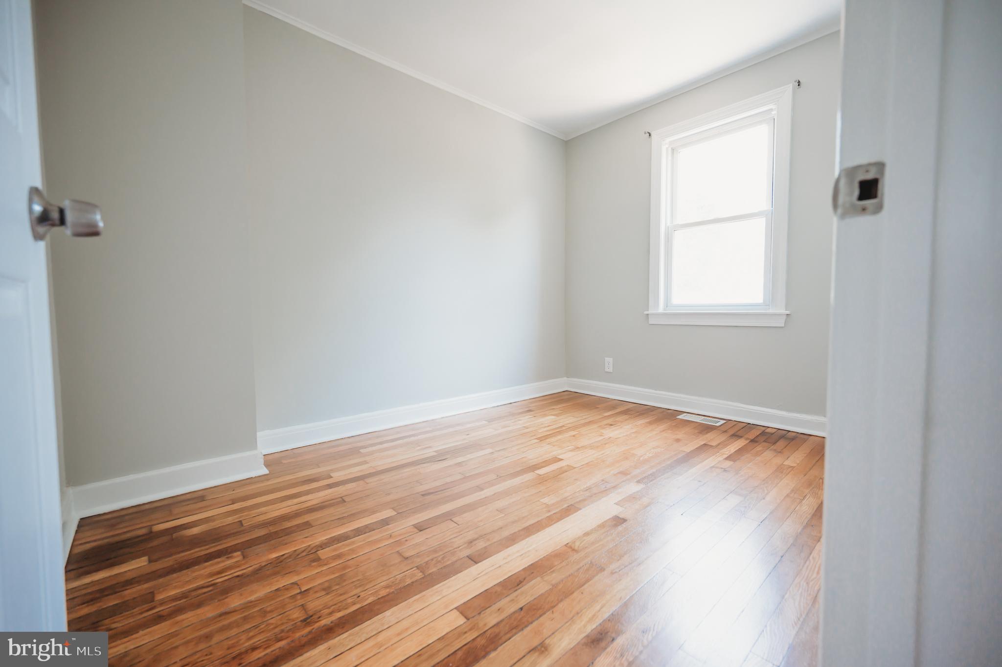 4539 Manorview Road Baltimore, MD 21229 - Photo 19 of 23 Refinished original HW Floors!