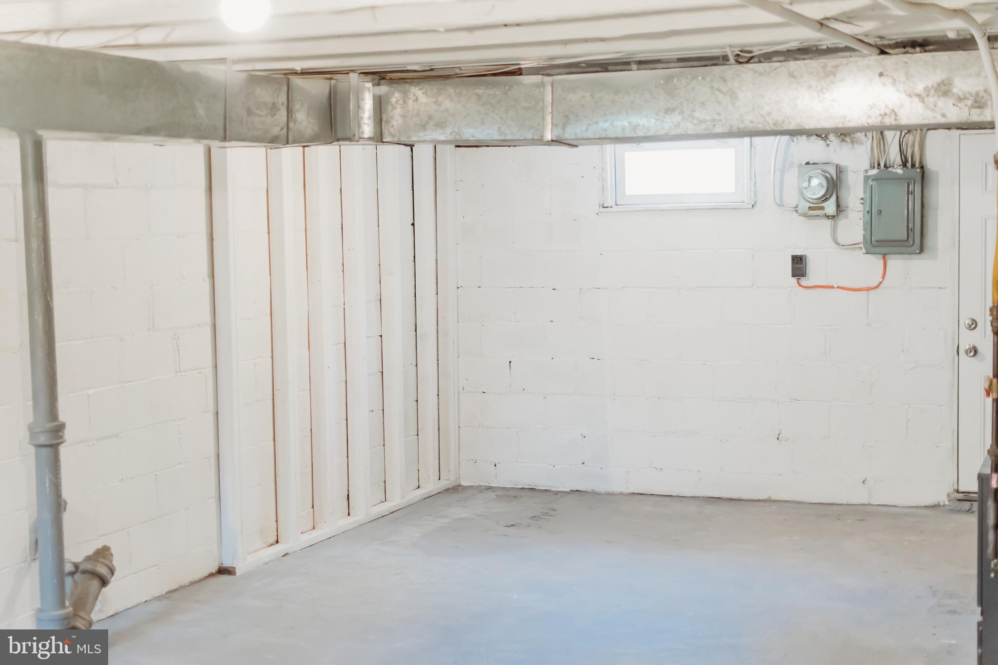 4539 Manorview Road Baltimore, MD 21229 - Photo 22 of 23 Large clean basement!